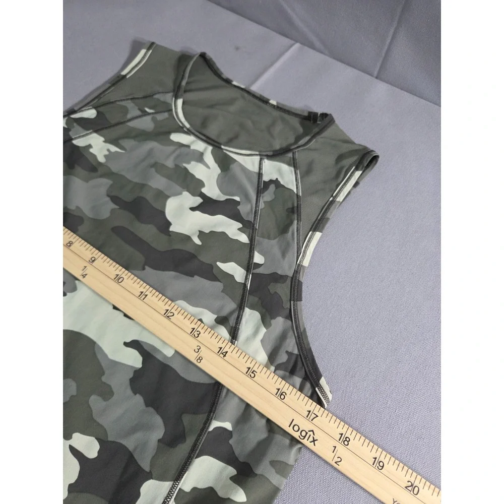 Lululemon Shirt Womens 8 Green Camo Sculpt Tank Vented Flowy Heritage 365 Active